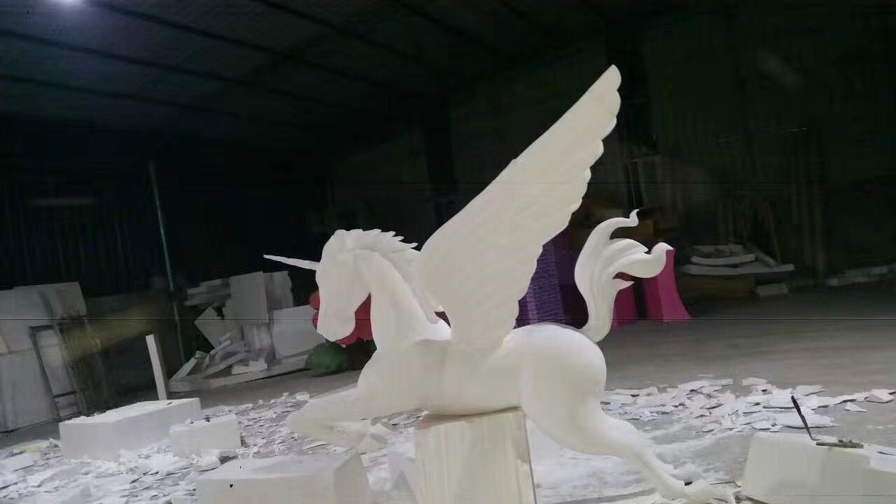 重庆泡沫雕塑-案例展示-独角马