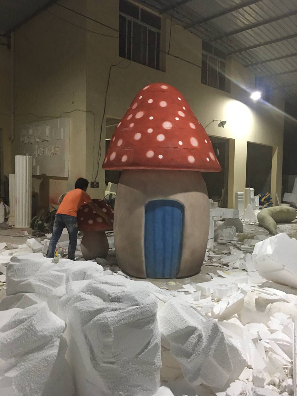 重庆泡沫雕塑-案例展示-蘑菇房子