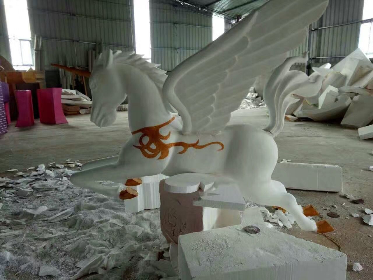 重庆泡沫雕塑-案例展示-独角马